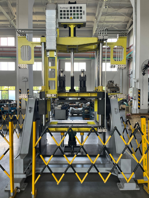 倾转式重力铸造单元